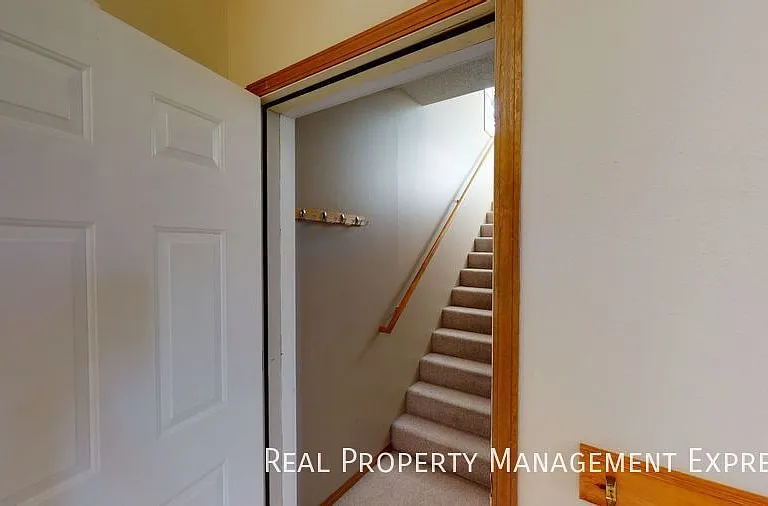 305 E Pine Lake Dr — Photo 28