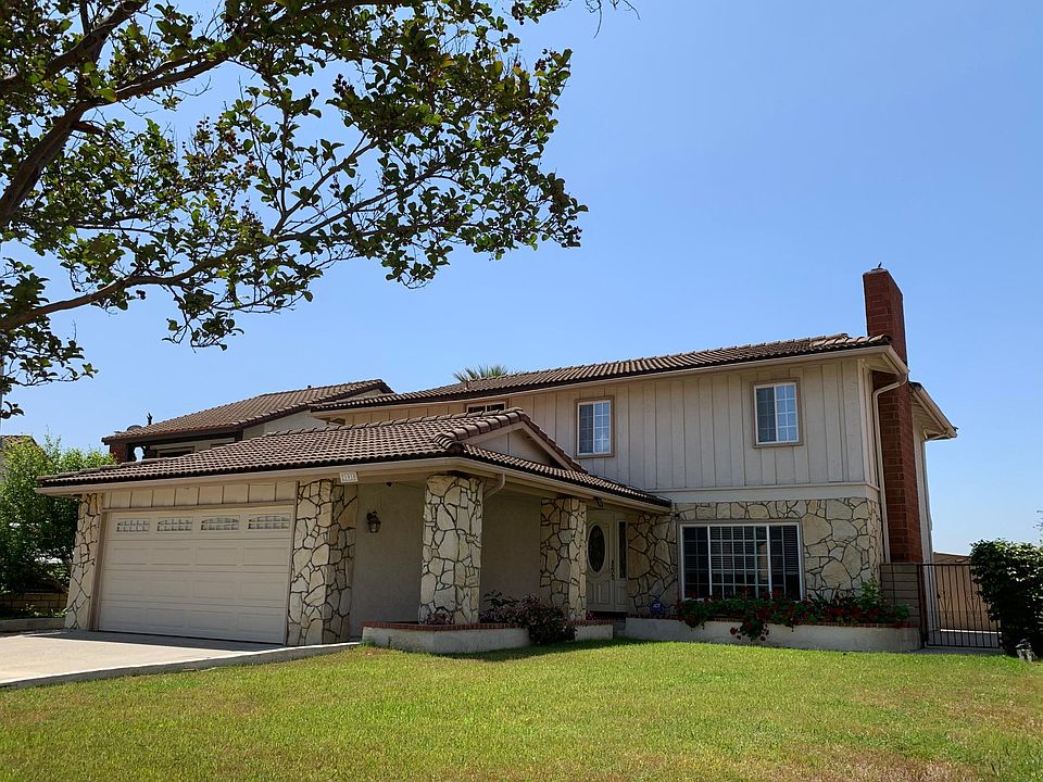 1st image of 21910 Paint Brush Ln
