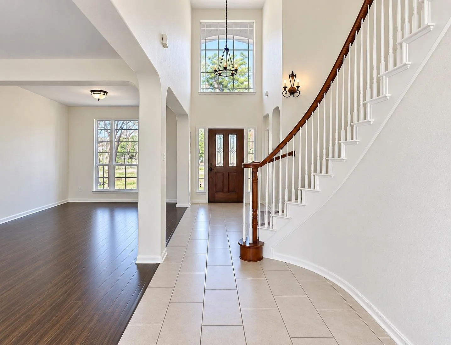 5 bed, 3.5 bath, 3975 sqft, $3,600 — Photo 3
