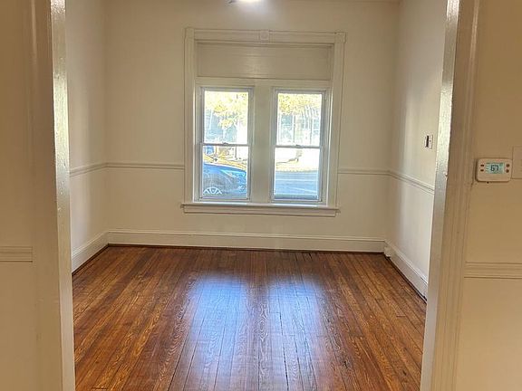 2nd image of 831 W Washington St