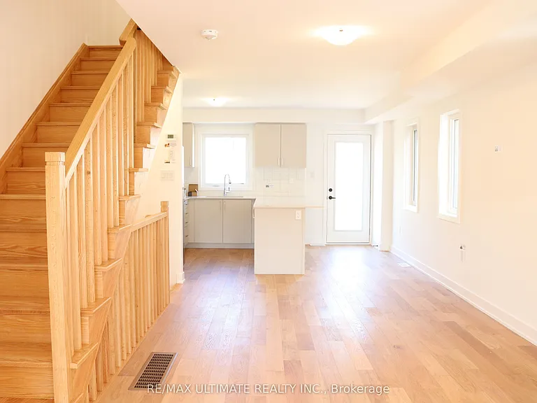 61 Flan Blvd — Photo 13