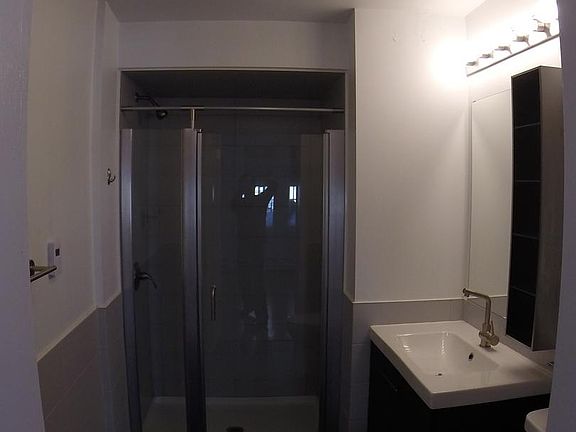 2nd image of 1159 W Grand Ave