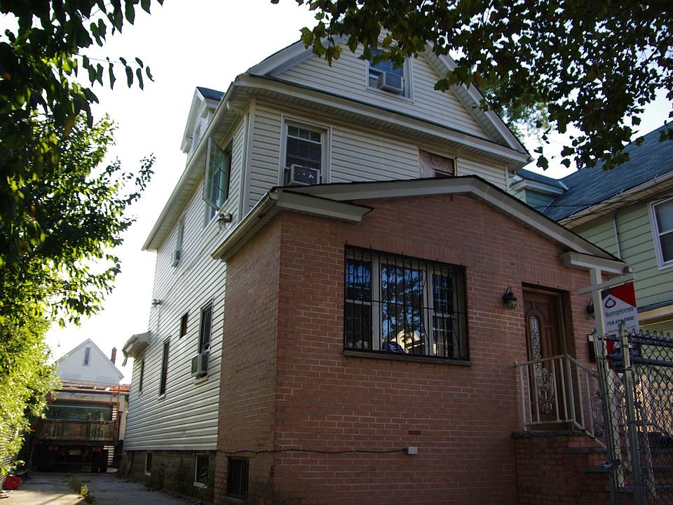 1st image of 9712 116th St