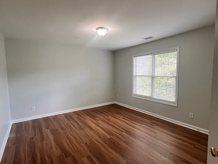 3985 Shallowford Gre Ct — Photo 14