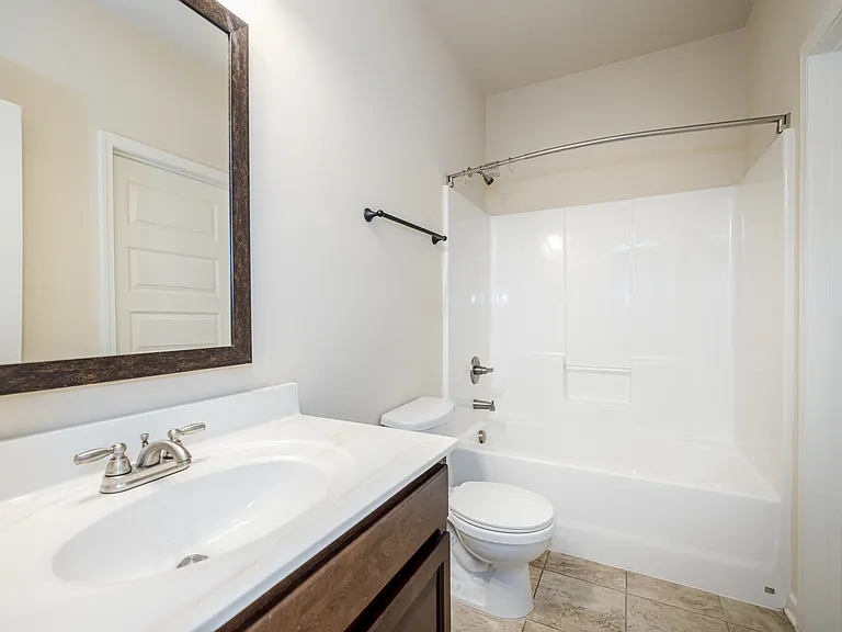 4414 Grove Landing Dr — Photo 6