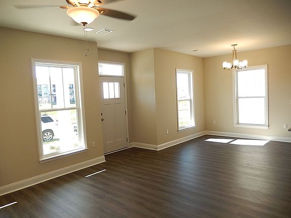 5th image of 2874 Fontana St