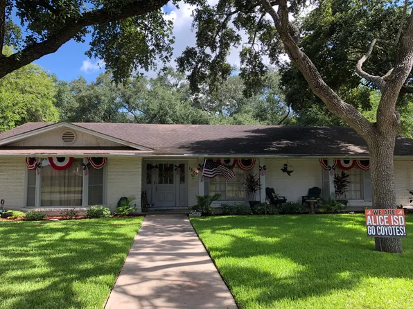 1325 Jefferson St, Alice, TX 78332