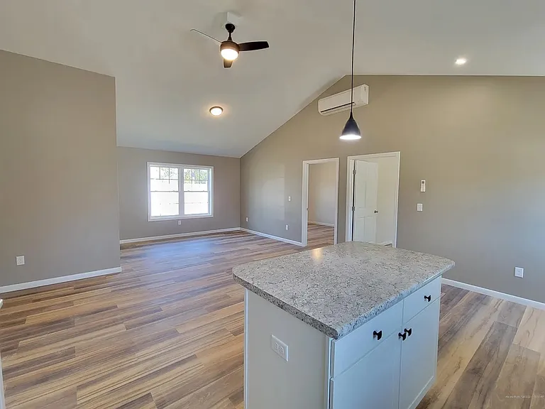 19 Clearwater Ave — Photo 8