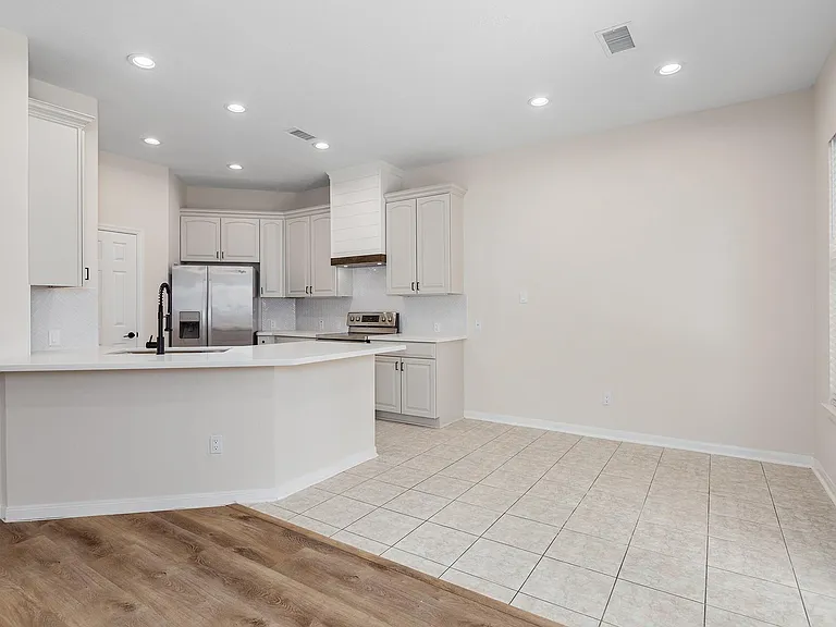 42 Camber Pine Pl — Photo 18