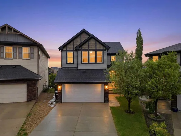 64 Panton Hts NW, Calgary, AB T3K 0W3