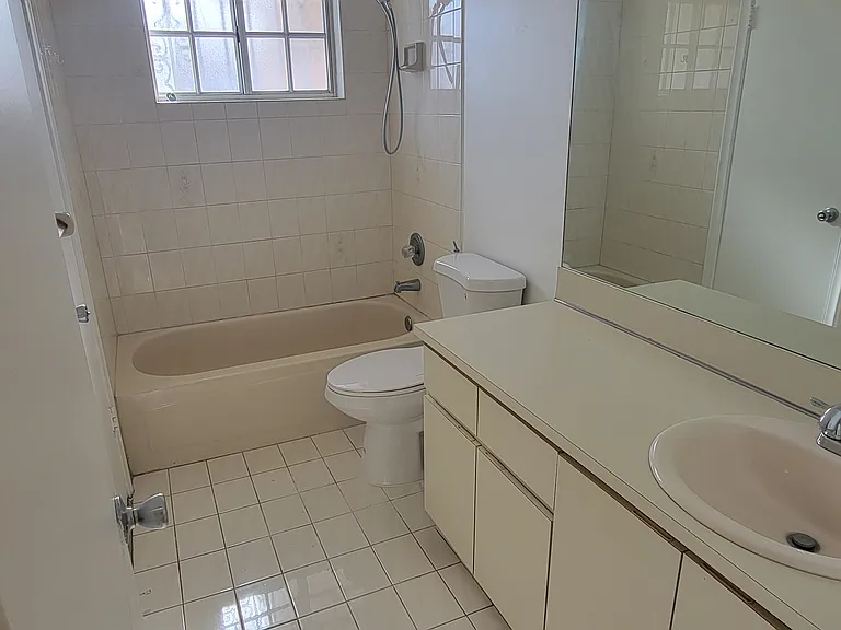 2275 W 69th St #A — Photo 17