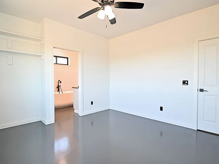1495 Oxbow Dr — Photo 42