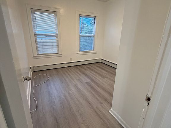 4th image of 25513 Northern Blvd Floor 2