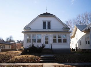 617 1st St, Traer, IA 50675