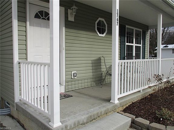3rd image of 1767 Issaquah St