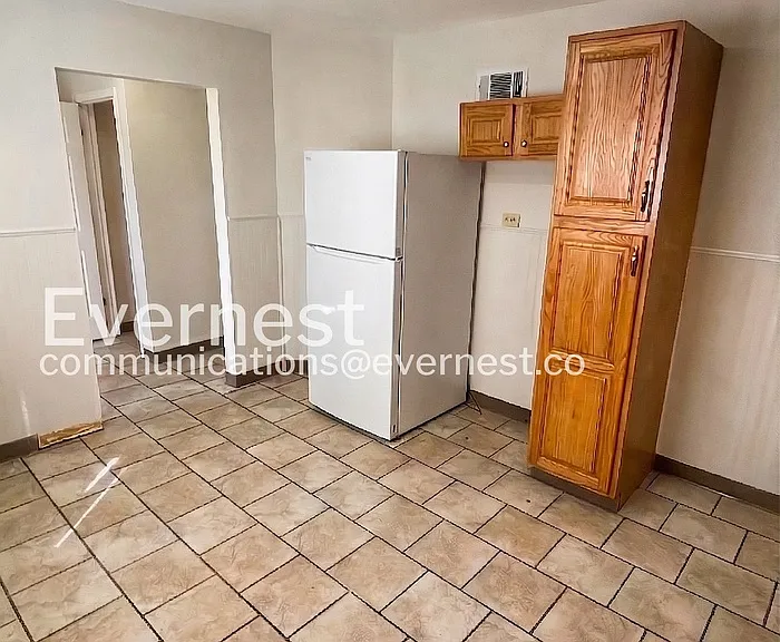 9717 Dennis Dr — Photo 3