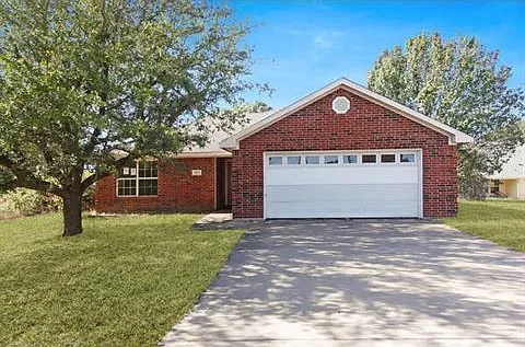 307 Coral Reef St — Photo 1