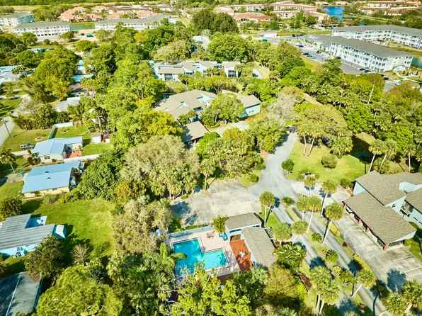 2150 Pine Creek Boulevard #202, Vero Beach, FL 32966