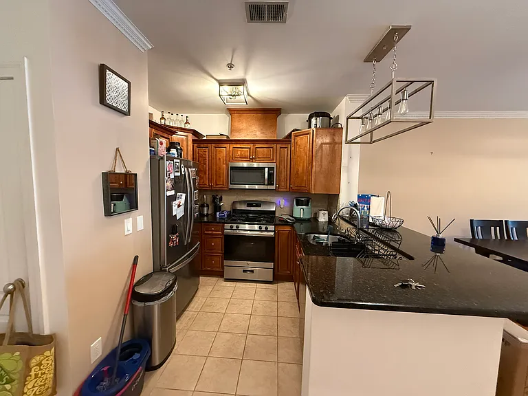 29-31 Freeman St #B1 — Photo 2