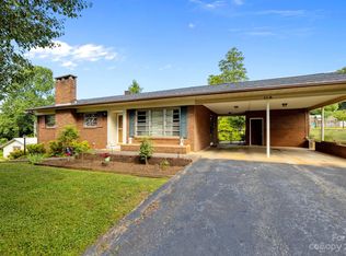 110 Middle St, Lenoir, NC 28645