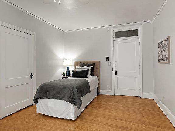 2nd image of 3129 Aldrich Ave S