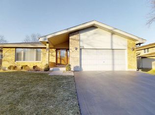 1606 Valley Forge Pl, Downers Grove, IL 60516