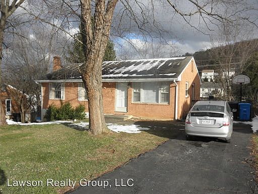 1st image of 4726 Jacklin Dr NE