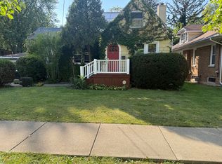 22 S Alfred Ave, Elgin, IL 60123