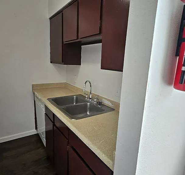 3600 Lafayette Dr NE — Photo 5