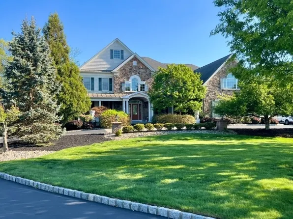 18 Todd St, Hillsborough Twp., NJ 08844
