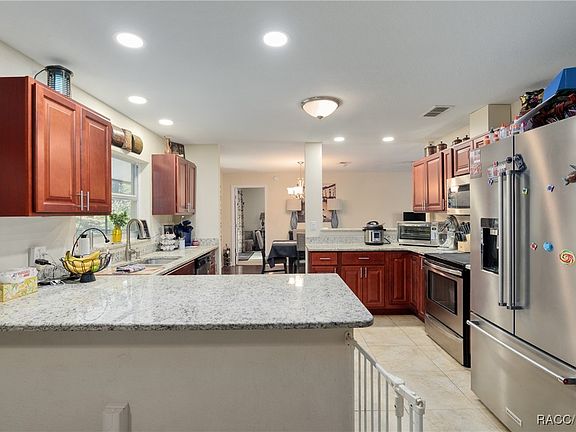 4th image of 8898 N Salina Dr