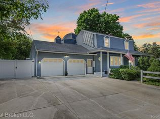 523 Warren Ave, Flushing, MI