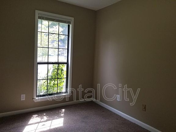 2nd image of 461 Cottonwood Dr