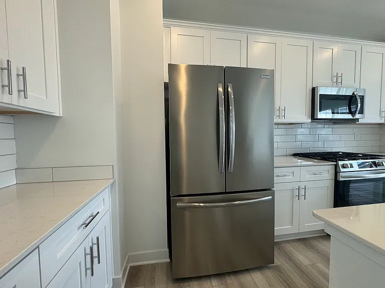 13847 Gatsby Dr — Photo 31