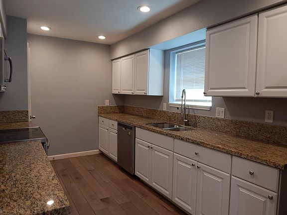 3rd image of 5031 Monteith Dr