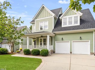 436 Edgepine Dr, Holly Springs, NC 27540