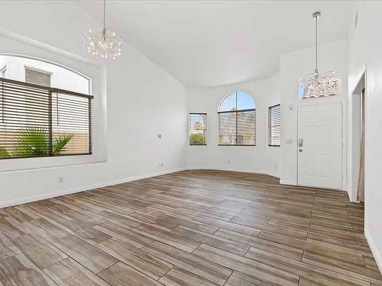 9705 Park Brook Ave — Photo 4