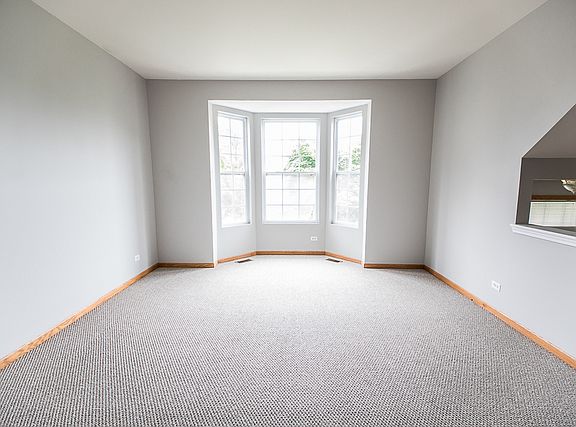 4th image of 224 Station Park Cir