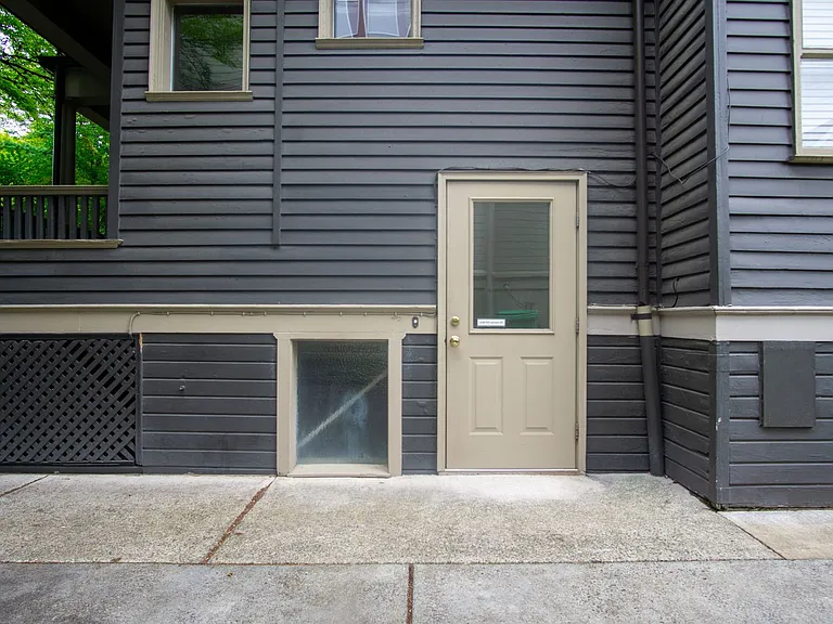 2266 NW Johnson St #4 — Photo 14