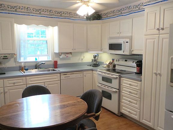5th image of 58677 Palace Ln