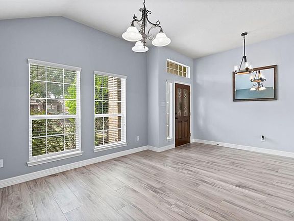 4th image of 6109 Winter Oak St