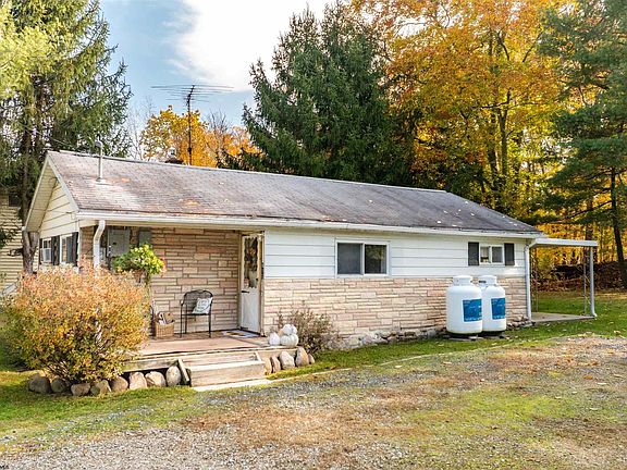 3rd image of 612 Beaumont Dr