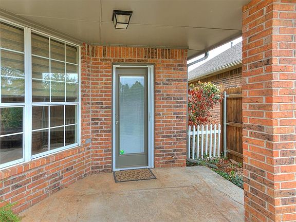 5th image of 6917 NW 133rd Ter