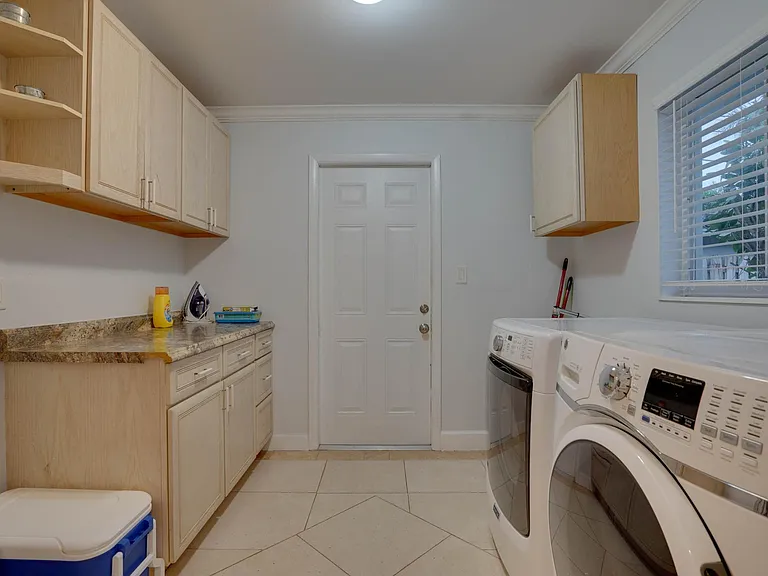 1660 NE 26th Ave — Photo 22
