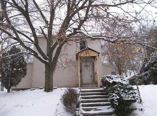 308 Spring St, Aurora, IL 60505