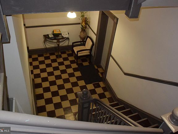 3rd image of 813 Prince St APT 5