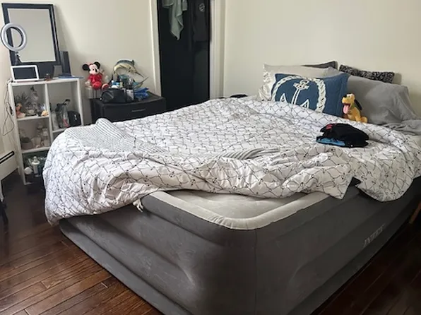 42-29 Newtown Road image 6 of 12