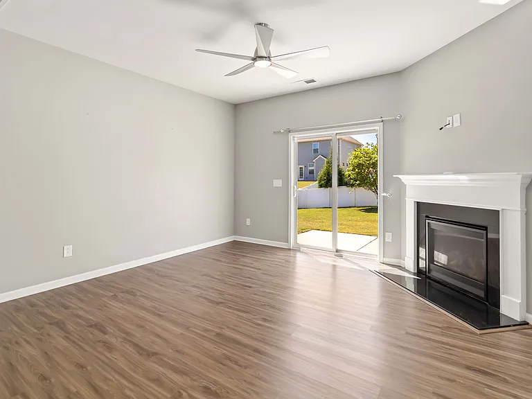 1016 Loggerhead Dr — Photo 18