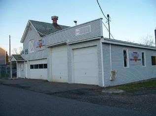 33 Railroad Ave, Walden, NY 12586