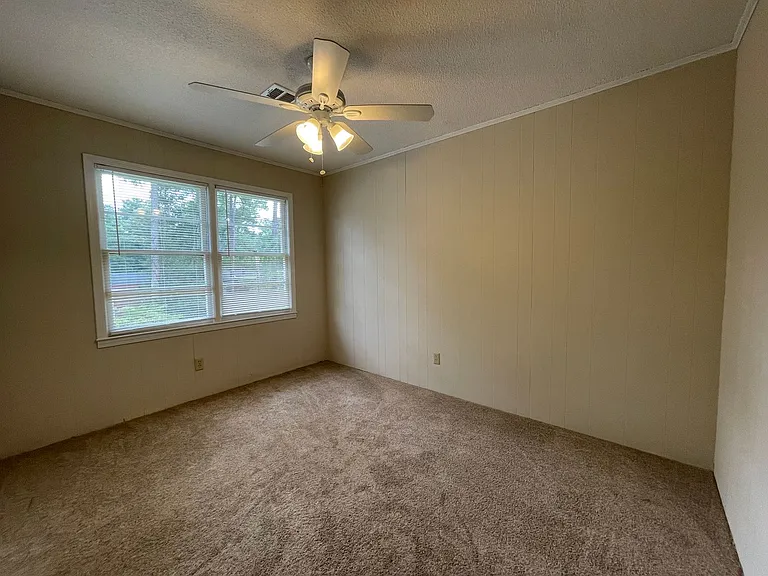 207 Charleston Ave — Photo 11